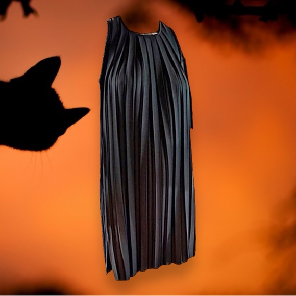 FRENCH CONNECTION Baby Doll Black Satin Pleated Cocktail Dress 2 - Picture 2 of 15